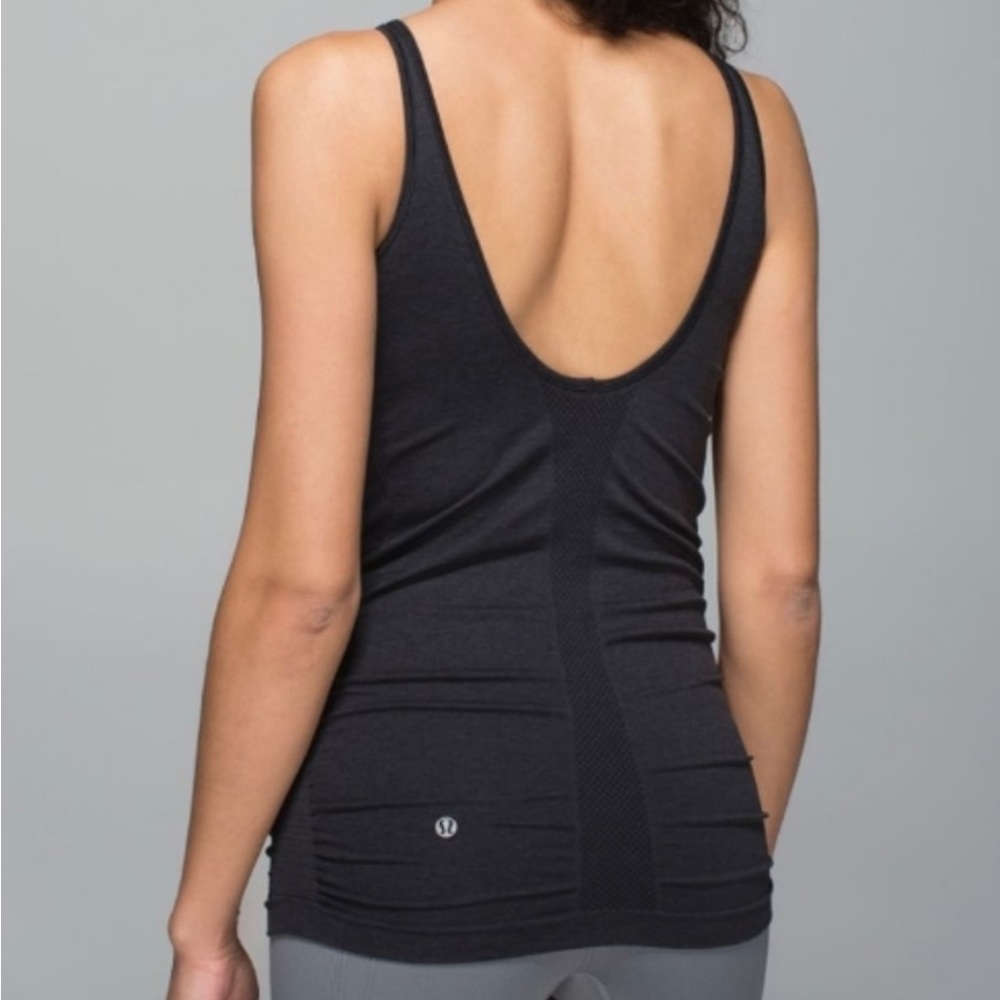Lululemon In The Flow Tank - Picture 2 of 9